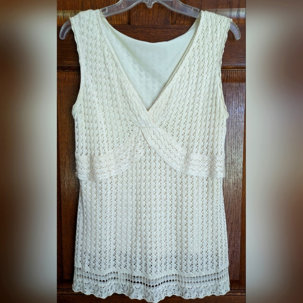 Tapemeasure Ivory Cream Silky Crochet V-Neck Sleeveless Pullover Top - Lg